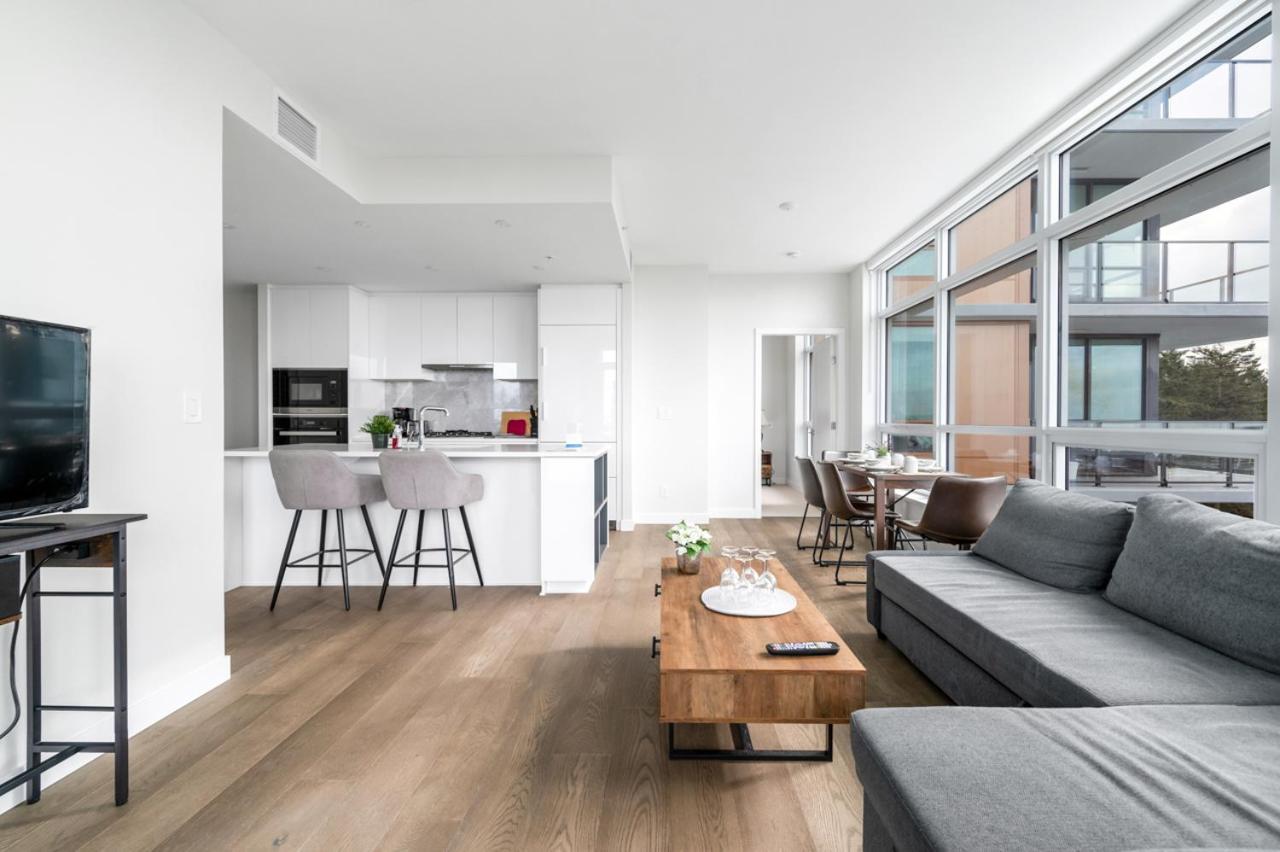 Urban Oasis: Stylish Apartment Retreat At Ubc Vancouver Zewnętrze zdjęcie